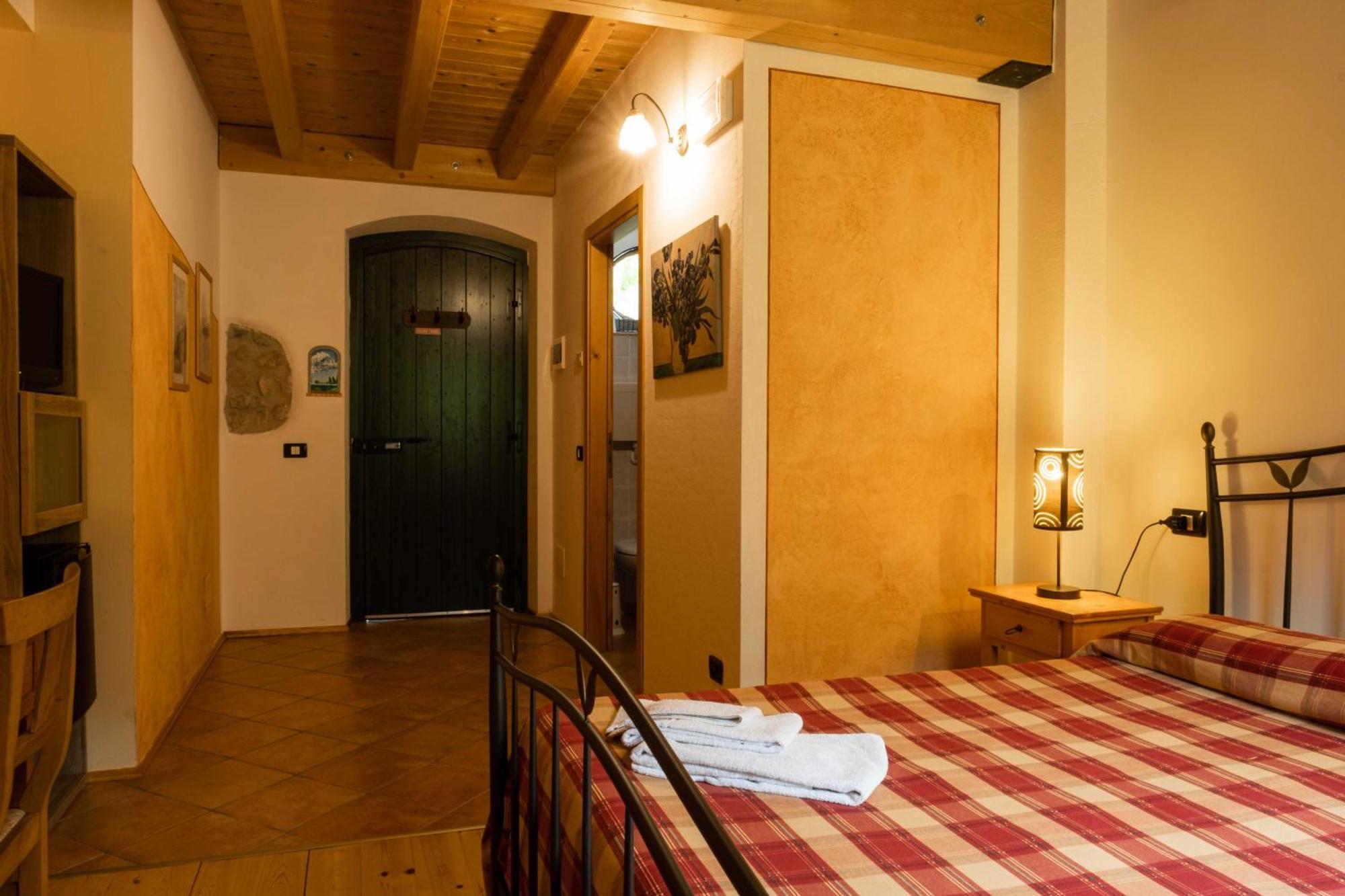 Agriturismo Revena Brentino Belluno Экстерьер фото