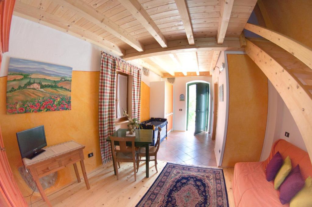 Agriturismo Revena Brentino Belluno Номер фото